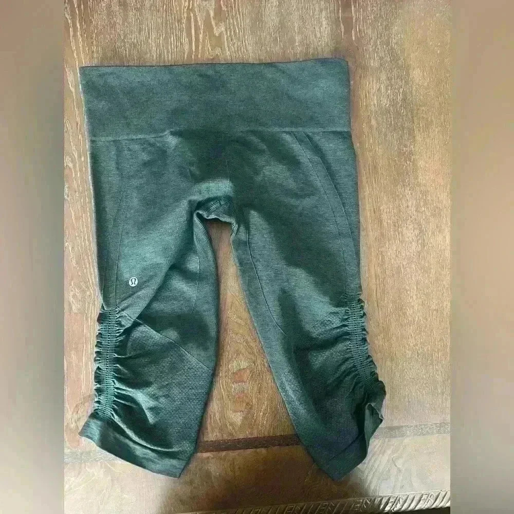 Lululemon In The Flow Cropped Leggings Green Womens Size 10 - Picture 2 of 6